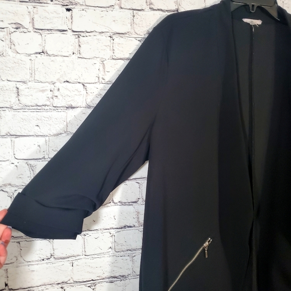 Maurices Black Open Front Blazer Jacket Size 2X Ruched Sleeves Drapey Layering - Picture 2 of 15